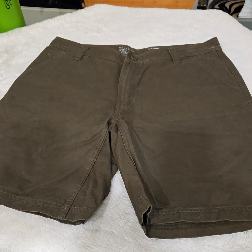 Mountain Hardware Men's Brown Shorts - Picture 1 of 15